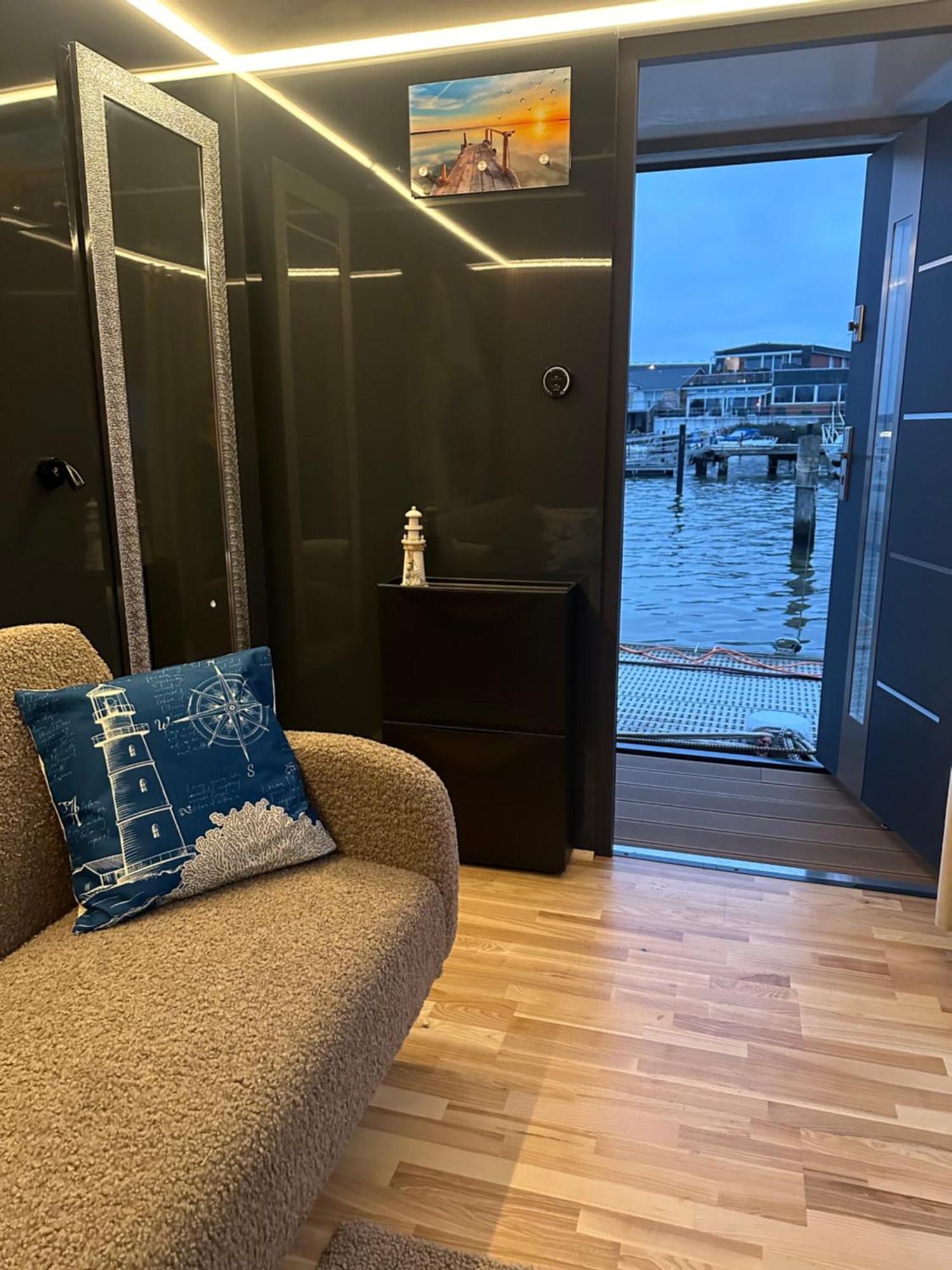 Premium Hausboot Blaue Lagune Lubeca Exterior foto